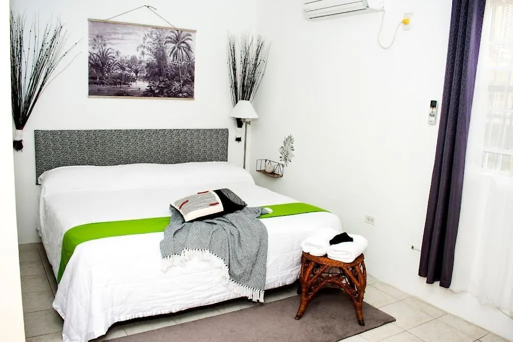 Cole Bay Getaway: Ideal For Relaxation Koolbaai